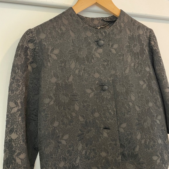 Vintage Black Brocade Jacquard Collarless Cropped Jacket 3/4 Sleeve - Picture 6 of 9